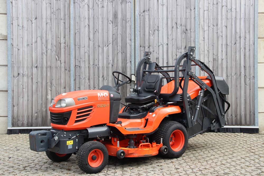 00800420 Aufsitzmaeher KUBOTA G26 11